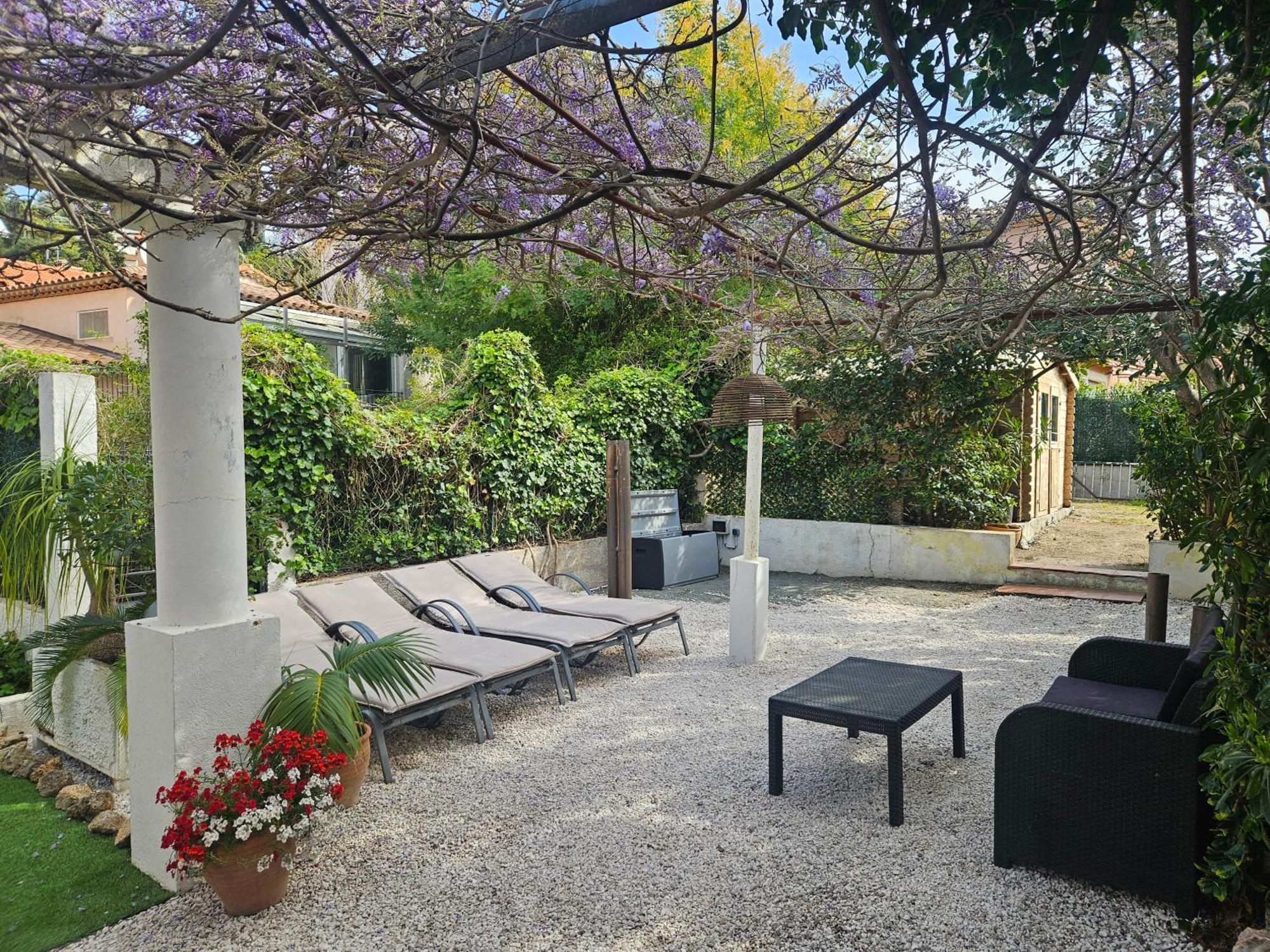Chez Louis Hotel Les Issambres Bagian luar foto