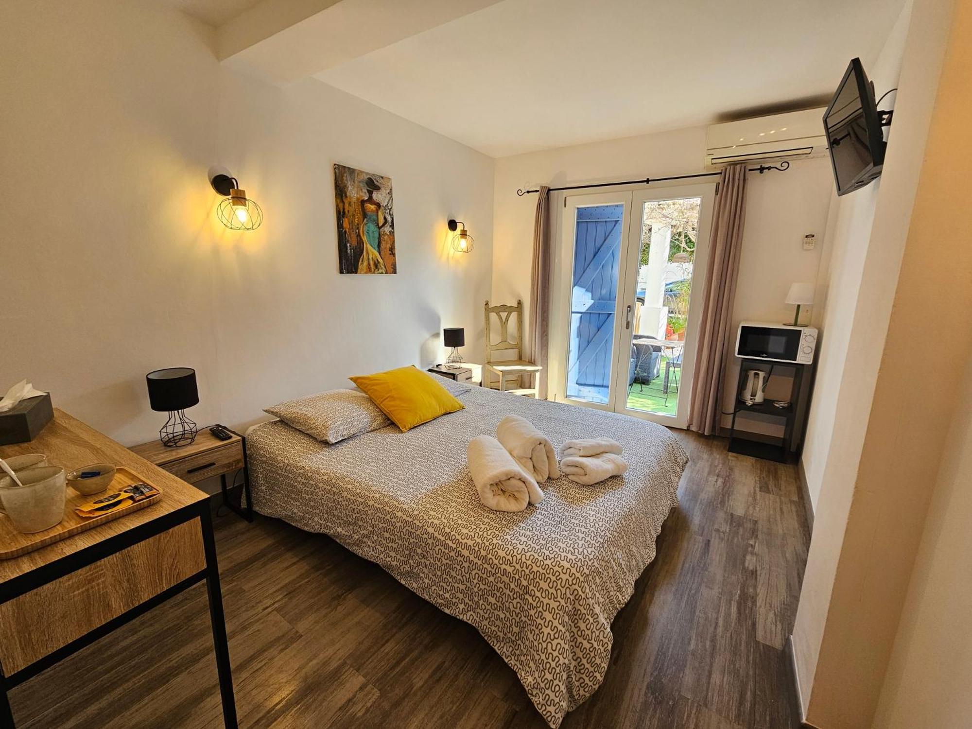 Chez Louis Hotel Les Issambres Bagian luar foto